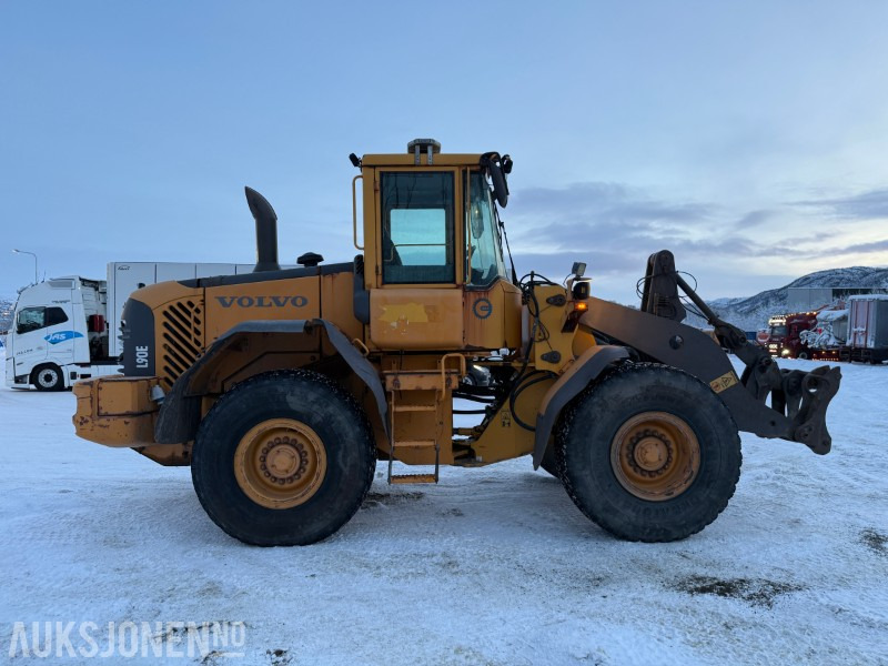 2004 Volvo L90E - Sentralsmøring - Ny motor - Utovarivač točkaš: slika 4 2004 Volvo L90E - Sentralsmøring - Ny motor - Utovarivač točkaš: slika 4