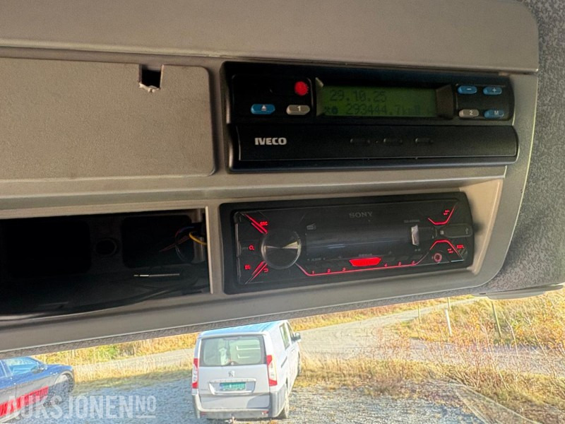 Kamion sa hidrauličnom kukom 2005 Iveco 260S48 krokløft: slika 12