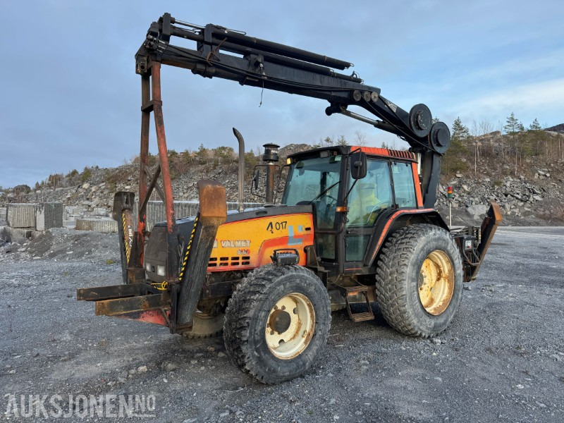 2005 Valmet 8100 Krantraktor - Hiab 099-4XS HiDuo med fjernstyring - Traktor: slika 1 2005 Valmet 8100 Krantraktor - Hiab 099-4XS HiDuo med fjernstyring - Traktor: slika 1