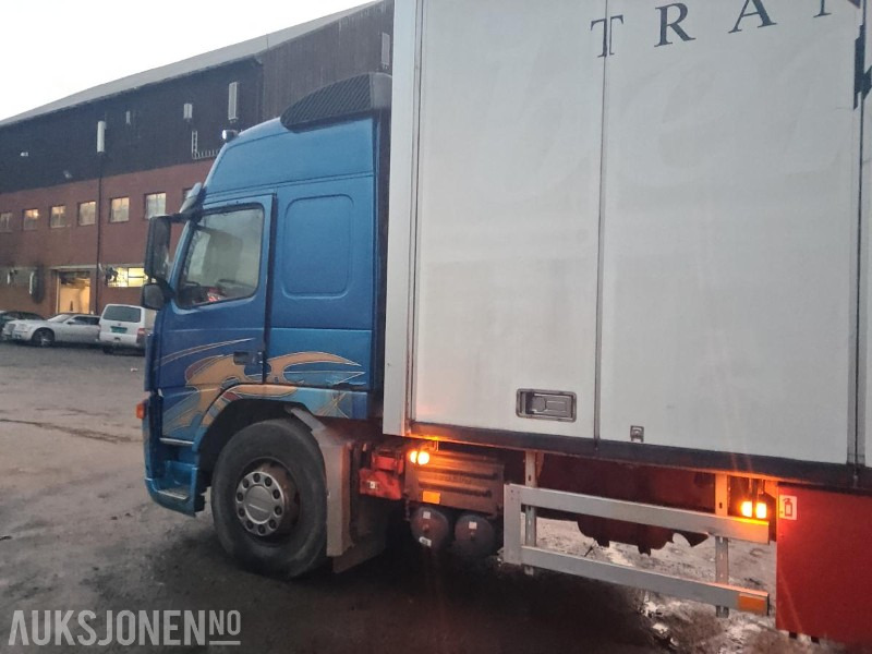 2005 Volvo FM9 - Kamion sa zatvorenim sandukom: slika 4 2005 Volvo FM9 - Kamion sa zatvorenim sandukom: slika 4