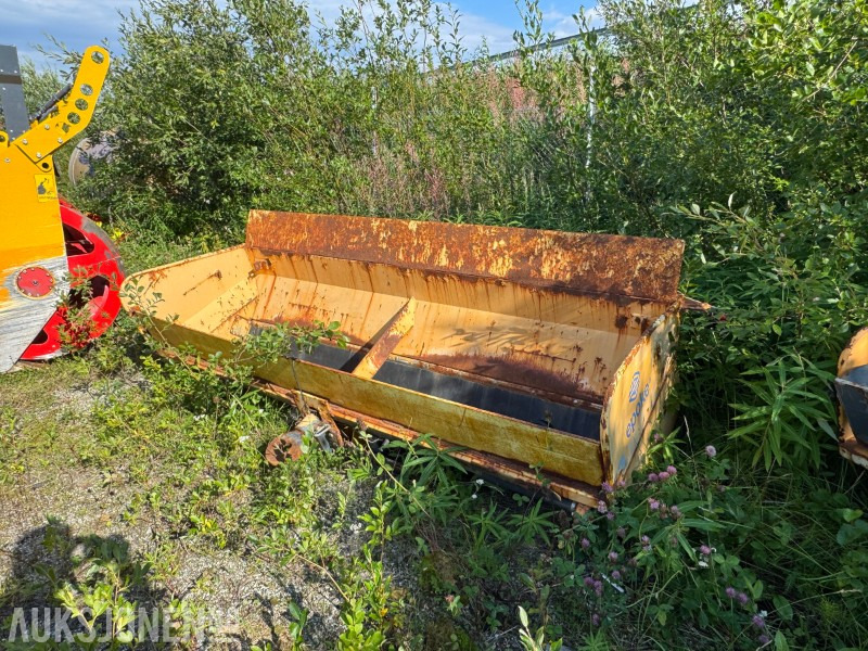 2006 EPOKE TKB 9-280 Etterhengende spreder - Građevinska oprema: slika 4 2006 EPOKE TKB 9-280 Etterhengende spreder - Građevinska oprema: slika 4