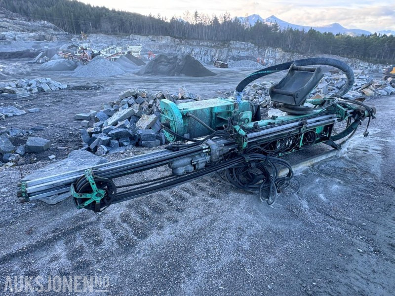 2006 IR Montabert boretårn CPA 225 - HC 40 hammer - Nytt S70 feste i 2022 - Ilmeg støvsuger - kompressor - Veliki kamon za bušenje: slika 2 2006 IR Montabert boretårn CPA 225 - HC 40 hammer - Nytt S70 feste i 2022 - Ilmeg støvsuger - kompressor - Veliki kamon za bušenje: slika 2