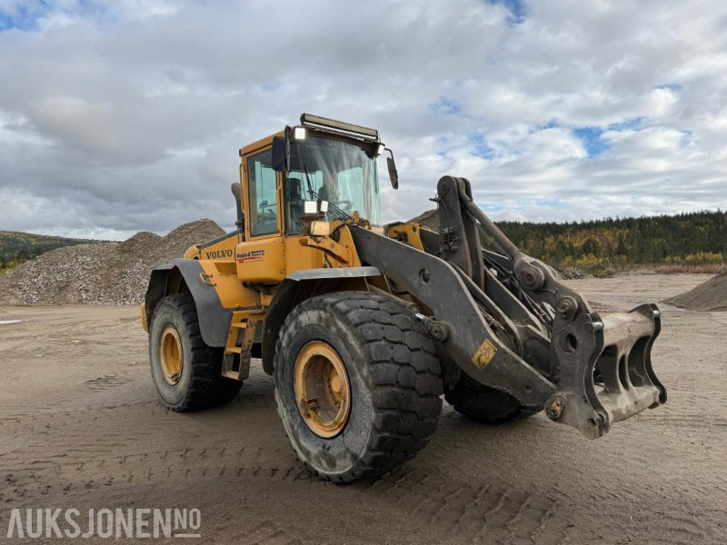 2006 Volvo L120E - Sentralsmøring - 14887 timer - Utovarivač točkaš: slika 3 2006 Volvo L120E - Sentralsmøring - 14887 timer - Utovarivač točkaš: slika 3
