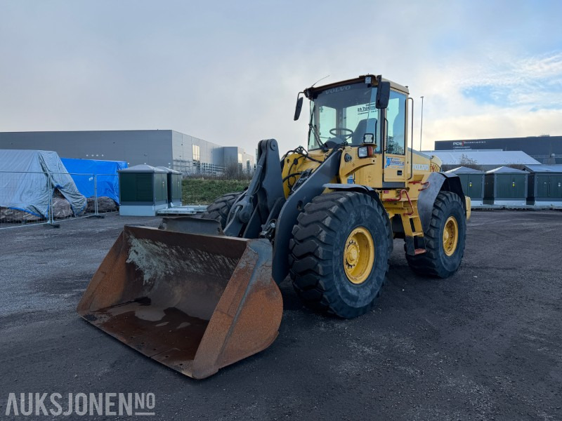 2006 Volvo L90E hjullaster - Sentralsmøring - Joystick - Tilleggshydraulikk - Utovarivač točkaš: slika 1 2006 Volvo L90E hjullaster - Sentralsmøring - Joystick - Tilleggshydraulikk - Utovarivač točkaš: slika 1