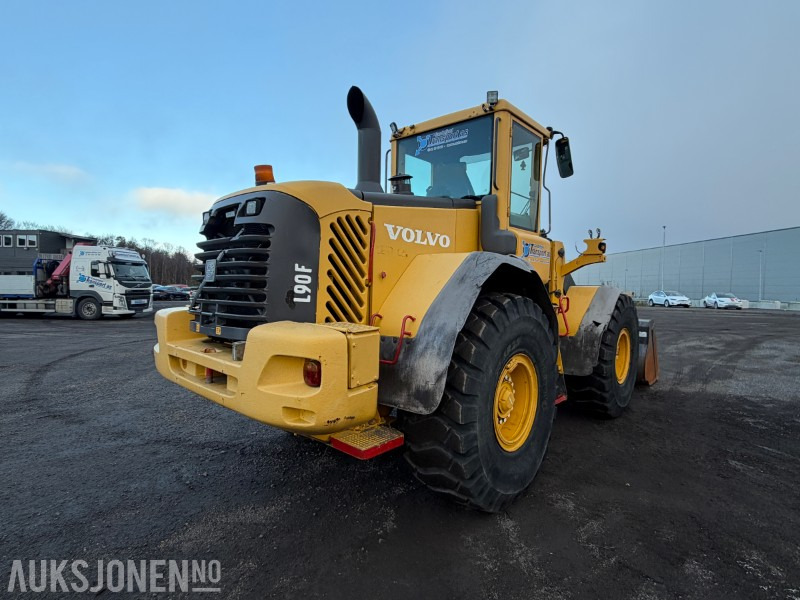 2006 Volvo L90E hjullaster - Sentralsmøring - Joystick - Tilleggshydraulikk - Utovarivač točkaš: slika 5 2006 Volvo L90E hjullaster - Sentralsmøring - Joystick - Tilleggshydraulikk - Utovarivač točkaš: slika 5