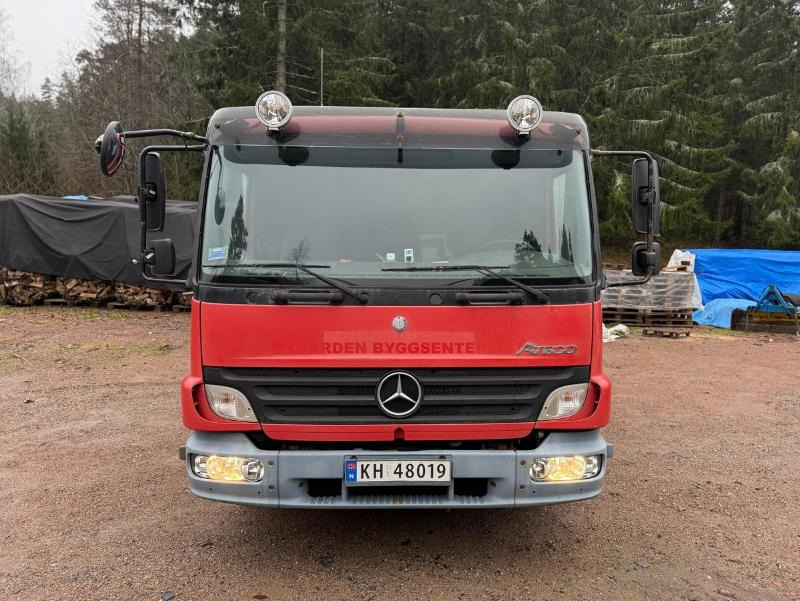2007 Mercedes-Benz 818 planbil med kran / Nylig EU-godkjent - Kamion sa tovarnim sandukom: slika 2 2007 Mercedes-Benz 818 planbil med kran / Nylig EU-godkjent - Kamion sa tovarnim sandukom: slika 2