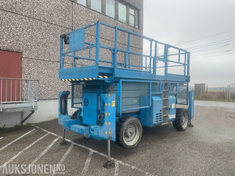2008 Genie GS4390 - 15m dieseldrevet sakselift - Vazdušna platforma: slika 4 2008 Genie GS4390 - 15m dieseldrevet sakselift - Vazdušna platforma: slika 4