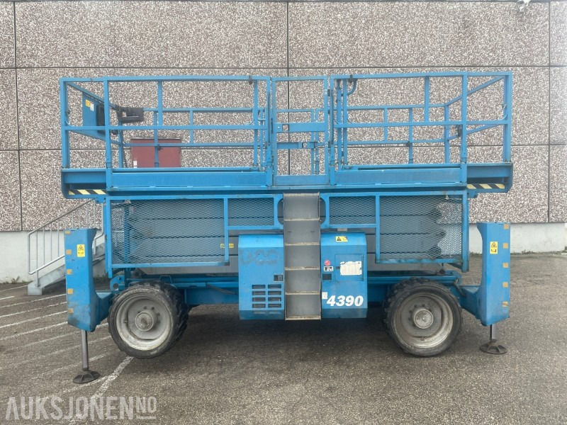 2008 Genie GS4390 - 15m dieseldrevet sakselift - Vazdušna platforma: slika 3 2008 Genie GS4390 - 15m dieseldrevet sakselift - Vazdušna platforma: slika 3