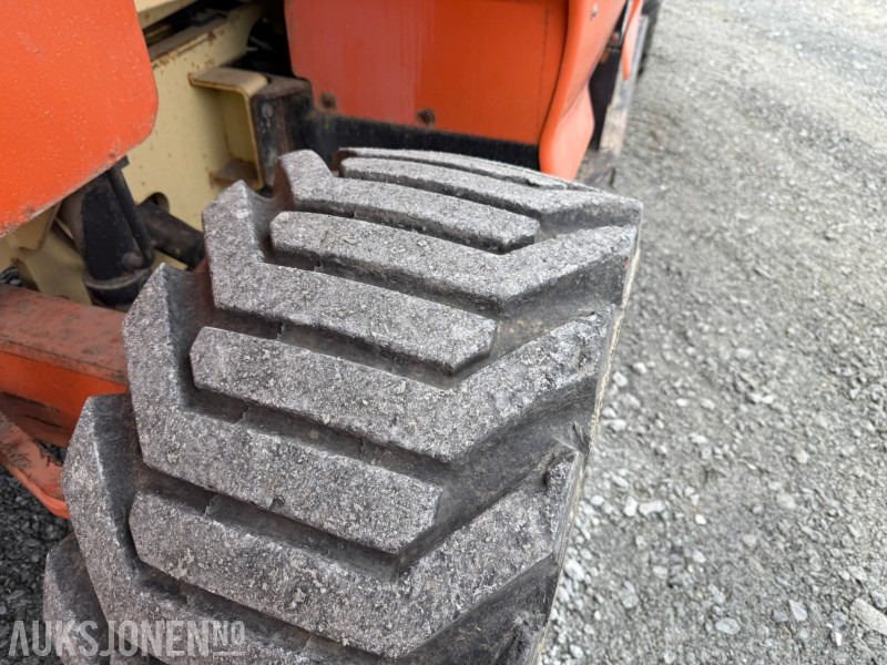 2008 JLG 3394RT sakseløft med kun 2001 timer! - Vazdušna platforma: slika 4 2008 JLG 3394RT sakseløft med kun 2001 timer! - Vazdušna platforma: slika 4