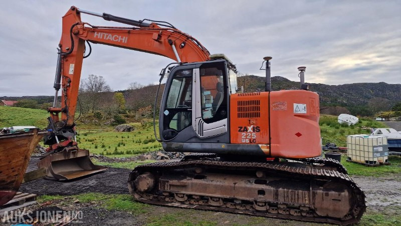 2009 Hitachi ZX225USLC-3 Beltegraver m/GPS/Rototilt med klype/Pusseskuffe, 12800 timer - Bager: slika 3 2009 Hitachi ZX225USLC-3 Beltegraver m/GPS/Rototilt med klype/Pusseskuffe, 12800 timer - Bager: slika 3