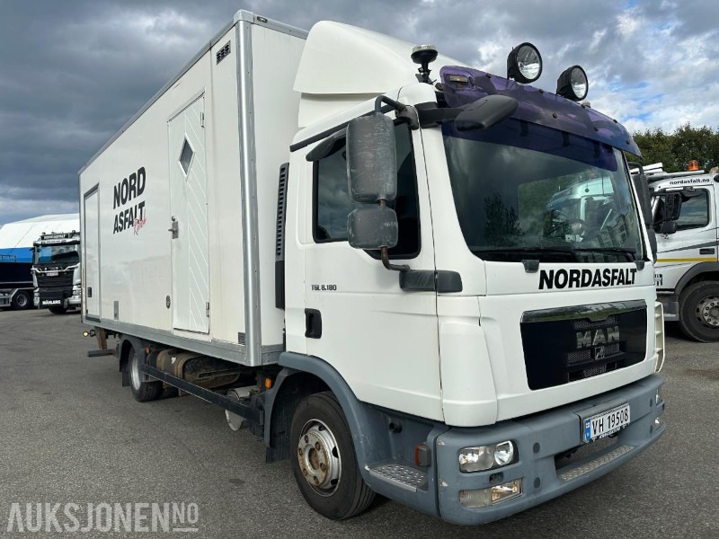 2010 MAN TGL8.1804X2BL SKAPBIL - 206034 KM. - Kamion sa zatvorenim sandukom: slika 3 2010 MAN TGL8.1804X2BL SKAPBIL - 206034 KM. - Kamion sa zatvorenim sandukom: slika 3