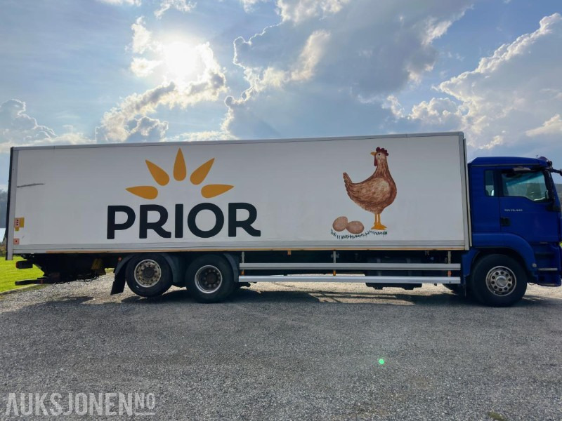 2010 MAN TGX 26.440 6x2 Skapbil | Thermo King TS-600E aggregat | Zepro bakløft - Kamion sa zatvorenim sandukom: slika 4 2010 MAN TGX 26.440 6x2 Skapbil | Thermo King TS-600E aggregat | Zepro bakløft - Kamion sa zatvorenim sandukom: slika 4