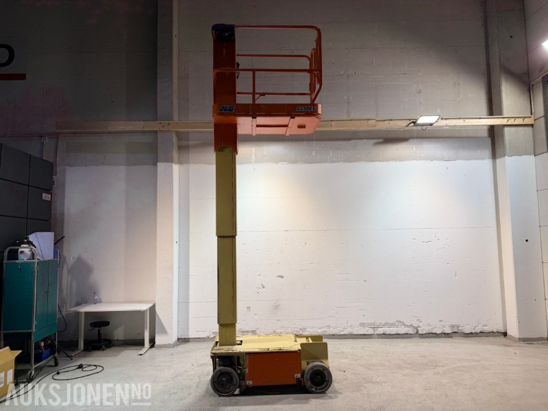 2011 JLG 1230ES Elektrisk mastelift med 5,6 m arbeidshøyde - Vazdušna platforma: slika 2 2011 JLG 1230ES Elektrisk mastelift med 5,6 m arbeidshøyde - Vazdušna platforma: slika 2