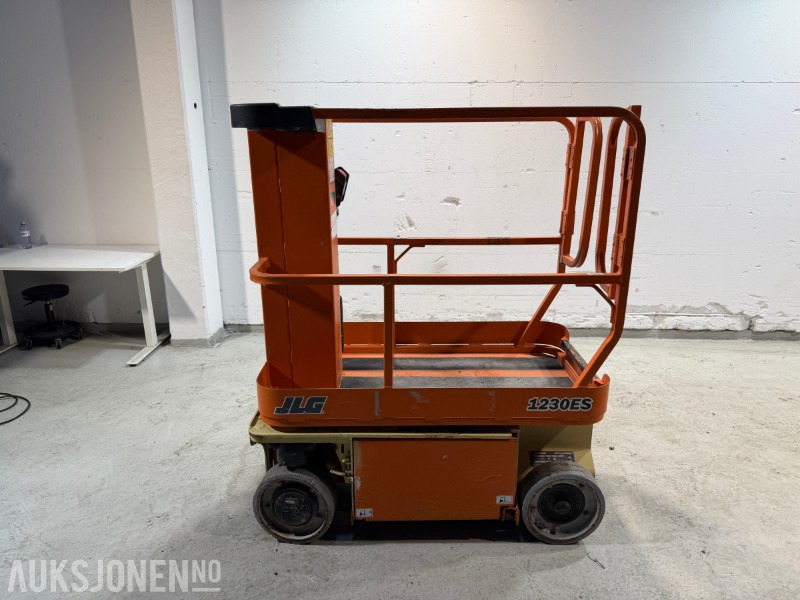 2011 JLG 1230ES Elektrisk mastelift med 5,6 m arbeidshøyde - Vazdušna platforma: slika 1 2011 JLG 1230ES Elektrisk mastelift med 5,6 m arbeidshøyde - Vazdušna platforma: slika 1