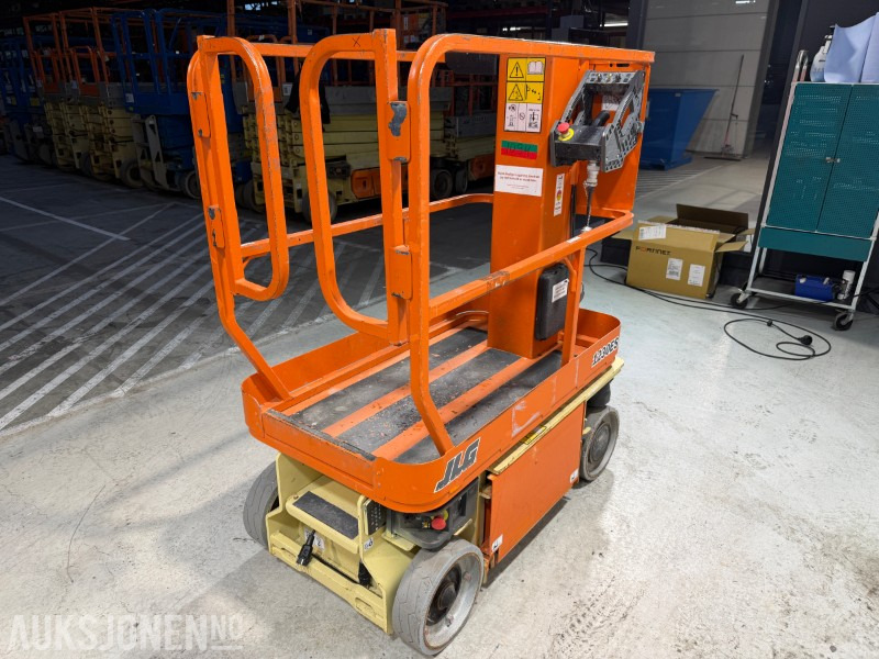 2011 JLG 1230ES Elektrisk mastelift med 5,6 m arbeidshøyde - Vazdušna platforma: slika 5 2011 JLG 1230ES Elektrisk mastelift med 5,6 m arbeidshøyde - Vazdušna platforma: slika 5
