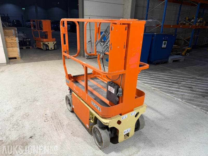 2011 JLG 1230ES Elektrisk mastelift med 5,6 m arbeidshøyde - Vazdušna platforma: slika 4 2011 JLG 1230ES Elektrisk mastelift med 5,6 m arbeidshøyde - Vazdušna platforma: slika 4