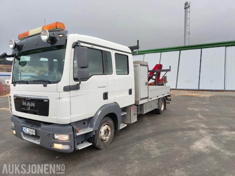 2011 MAN TGL8.220 - Kamion sa dizalicom: slika 1 2011 MAN TGL8.220 - Kamion sa dizalicom: slika 1