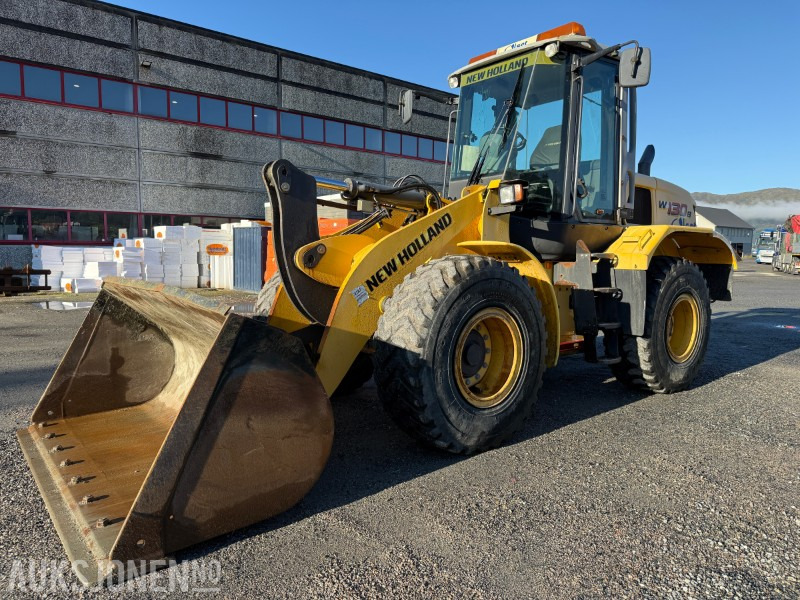 2011 New Holland W130B hjullaster – kun 3 580 timer - Utovarivač točkaš: slika 1 2011 New Holland W130B hjullaster – kun 3 580 timer - Utovarivač točkaš: slika 1