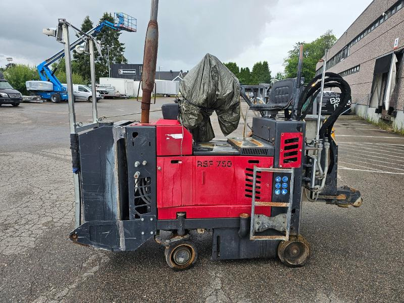 2011 RELLOK Cutting Solutions RSF 750 - fullhydraulisk veisag/gulvsag for asfalt/betong - Građevinska oprema: slika 3 2011 RELLOK Cutting Solutions RSF 750 - fullhydraulisk veisag/gulvsag for asfalt/betong - Građevinska oprema: slika 3