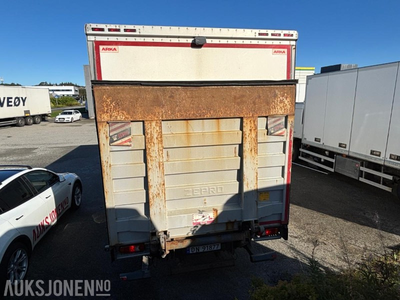 2012 VOLVO FL-290 SKAPBIL. FULL SIDEÅPNING OG ZEPRO BAKLØFT. 18PALLER - Kamion sa zatvorenim sandukom: slika 4 2012 VOLVO FL-290 SKAPBIL. FULL SIDEÅPNING OG ZEPRO BAKLØFT. 18PALLER - Kamion sa zatvorenim sandukom: slika 4