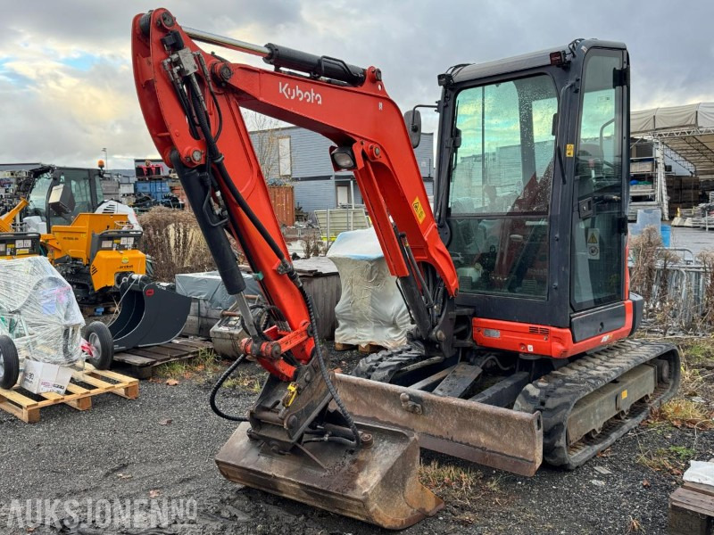 2015 Kubota U27-4 minigraver med skuffe / 1611 timer - Mini bager: slika 2 2015 Kubota U27-4 minigraver med skuffe / 1611 timer - Mini bager: slika 2