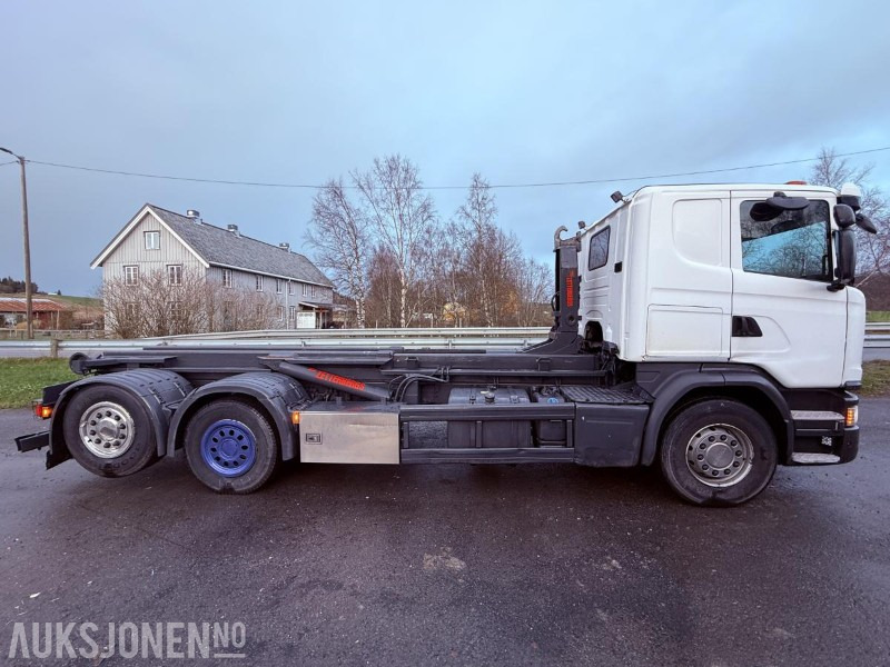 2015 Scania G450 EURO 6 444933 km - Styrbar boggi og Webasto - Kamion sa hidrauličnom kukom: slika 4 2015 Scania G450 EURO 6 444933 km - Styrbar boggi og Webasto - Kamion sa hidrauličnom kukom: slika 4