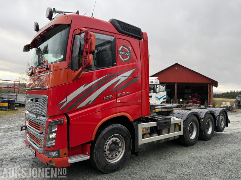 2015 Volvo FH16 650 8x4 med AJK Hydrolift krokløft og I-Shift - Kamion sa hidrauličnom kukom: slika 1 2015 Volvo FH16 650 8x4 med AJK Hydrolift krokløft og I-Shift - Kamion sa hidrauličnom kukom: slika 1