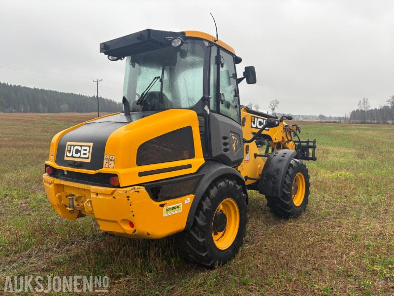 2016 JCB TM 220 AGRI - Utovarivač točkaš: slika 3 2016 JCB TM 220 AGRI - Utovarivač točkaš: slika 3
