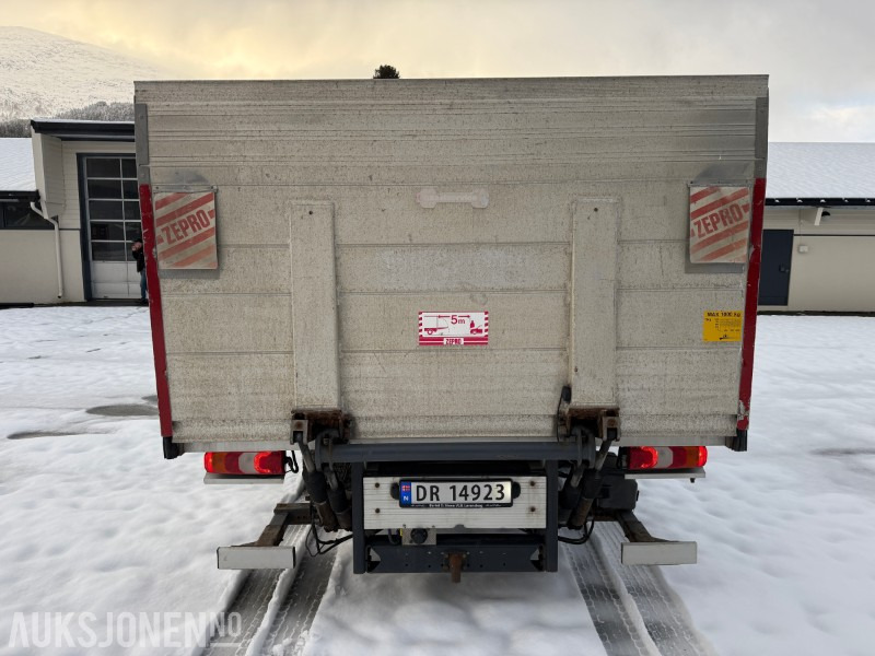 2016 Mercedes-Benz Atego 816 planbil med Zepro løftelem - C1 førarkort - Eu godkjent - Kamion sa tovarnim sandukom: slika 4 2016 Mercedes-Benz Atego 816 planbil med Zepro løftelem - C1 førarkort - Eu godkjent - Kamion sa tovarnim sandukom: slika 4