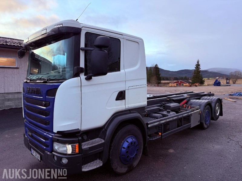2016 Scania G450 EURO 6 444933 km - Styrbar boggi og Webasto - Kamion sa hidrauličnom kukom: slika 1 2016 Scania G450 EURO 6 444933 km - Styrbar boggi og Webasto - Kamion sa hidrauličnom kukom: slika 1