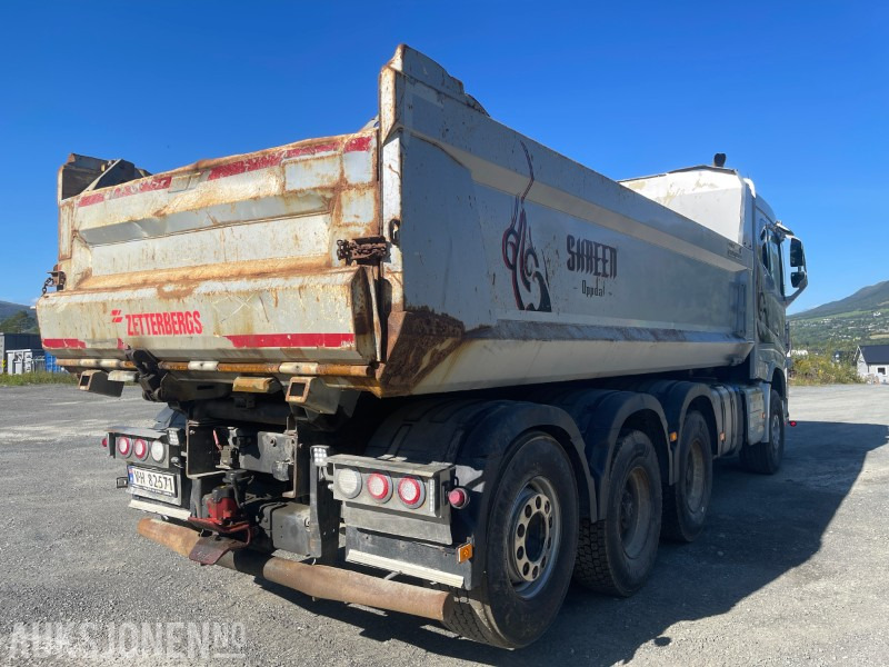 2016 Volvo FH16 FH750 8x4 tippbil - Istovarivač: slika 4 2016 Volvo FH16 FH750 8x4 tippbil - Istovarivač: slika 4