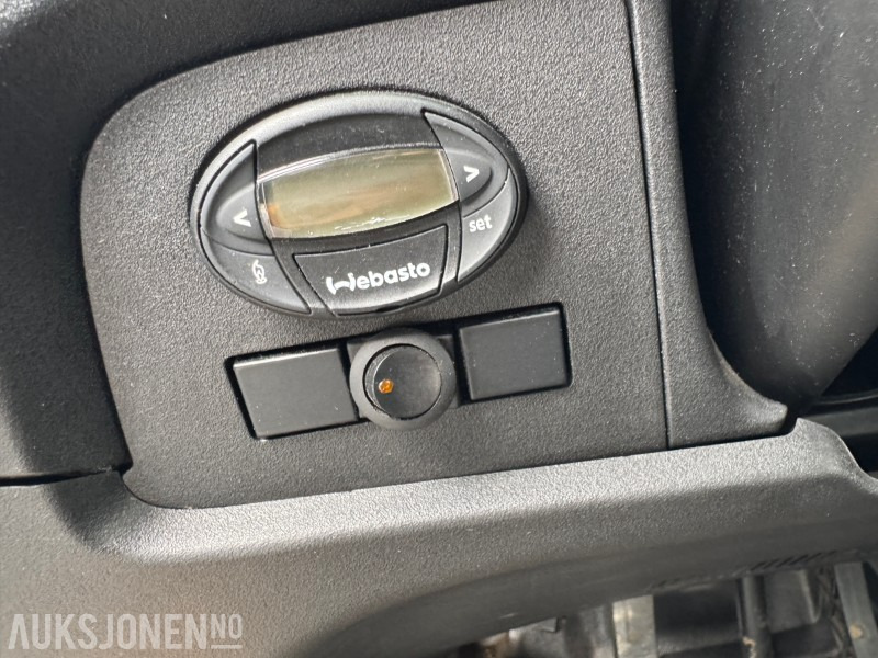 Kamion sa tovarnim sandukom 2017 Iveco Daily dobbelkabin m/kran, Webasto, innredning, inverter og vinterhjul: slika 10