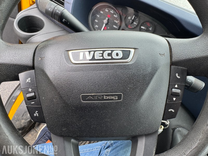 Kamion sa tovarnim sandukom 2017 Iveco Daily dobbelkabin m/kran, Webasto, innredning, inverter og vinterhjul: slika 11