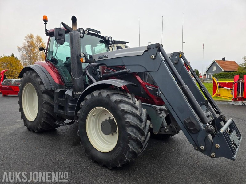2017 Valtra T234 Traktor Med ISOBUS og frontlaster. - Traktor: slika 2 2017 Valtra T234 Traktor Med ISOBUS og frontlaster. - Traktor: slika 2