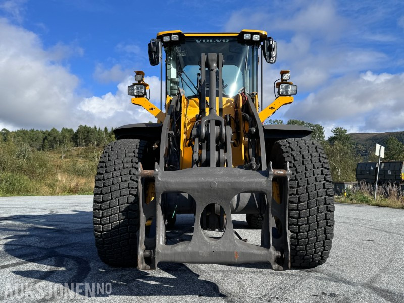 2018 Volvo L90H Hjullaster - Sentralsmøring - Hydraulisk redskapslås - Tilleggshydraulikk - Sertifisert - Utovarivač točkaš: slika 2 2018 Volvo L90H Hjullaster - Sentralsmøring - Hydraulisk redskapslås - Tilleggshydraulikk - Sertifisert - Utovarivač točkaš: slika 2