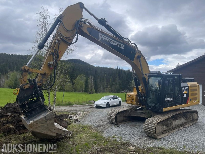 2019 Cat 326FL Gravemaskin med maskinstyring, rototilt og 4 skuffer - Bager: slika 1 2019 Cat 326FL Gravemaskin med maskinstyring, rototilt og 4 skuffer - Bager: slika 1
