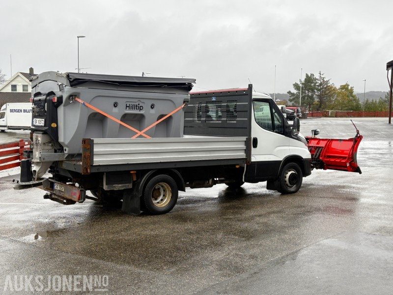 2019 Iveco Daily planbil m/ Hilltip IceStriker og Western Wide-Out brøyteplog - EU godkjent til 04.11.2026 - Kamion sa tovarnim sandukom: slika 3 2019 Iveco Daily planbil m/ Hilltip IceStriker og Western Wide-Out brøyteplog - EU godkjent til 04.11.2026 - Kamion sa tovarnim sandukom: slika 3