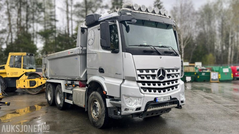 2019 Mercedes-Benz AROCS 963-2-E 6x4 Tippbil med høytløftende baklem og kontinuerlig hydraulikkpumping - Istovarivač: slika 3 2019 Mercedes-Benz AROCS 963-2-E 6x4 Tippbil med høytløftende baklem og kontinuerlig hydraulikkpumping - Istovarivač: slika 3