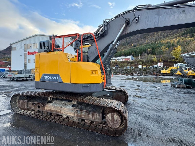 2020 Volvo ECR 235EL Gravemaskin - S70 feste - Pusskuffe - Sentralsmøring - bunkringspumpe - Tiltrotator - Pusskuffe - Sertifisert - Bager: slika 5 2020 Volvo ECR 235EL Gravemaskin - S70 feste - Pusskuffe - Sentralsmøring - bunkringspumpe - Tiltrotator - Pusskuffe - Sertifisert - Bager: slika 5