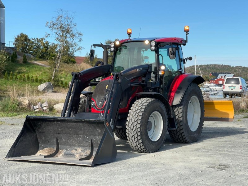 2023 Valtra A95 - Mye utstyr, lite brukt - Traktor: slika 1 2023 Valtra A95 - Mye utstyr, lite brukt - Traktor: slika 1