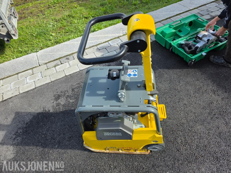 2023 Wacker Neuson DPU3750 Vibroplate 265kg - 4,2kW - 40 arbeidstimer - Valjak: slika 2 2023 Wacker Neuson DPU3750 Vibroplate 265kg - 4,2kW - 40 arbeidstimer - Valjak: slika 2