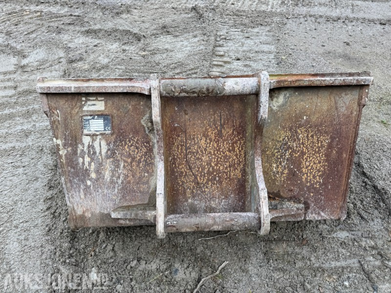 2000 BSM 600 liter pusseskuffe S60 feste, bredde 1450 mm - Dodatak za Građevinska mašina: slika 2 2000 BSM 600 liter pusseskuffe S60 feste, bredde 1450 mm - Dodatak za Građevinska mašina: slika 2