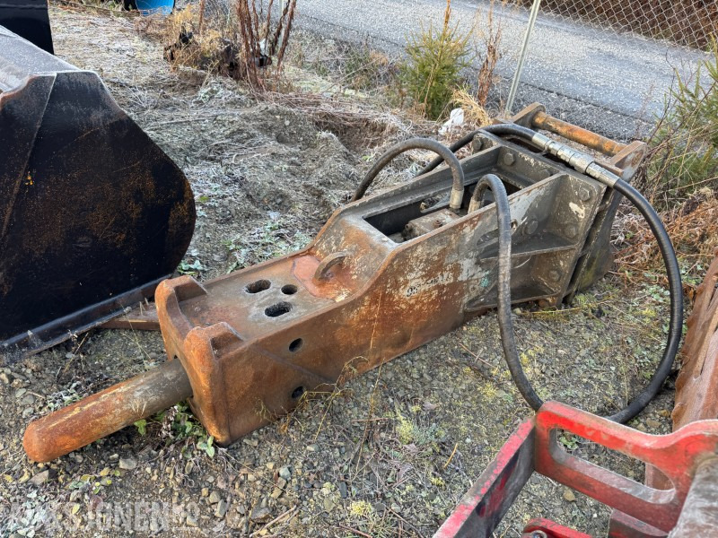 2008 Daemo DMB180 pigghammer med kombi S60 og S70 feste. - Dodatak za Građevinska mašina: slika 1 2008 Daemo DMB180 pigghammer med kombi S60 og S70 feste. - Dodatak za Građevinska mašina: slika 1