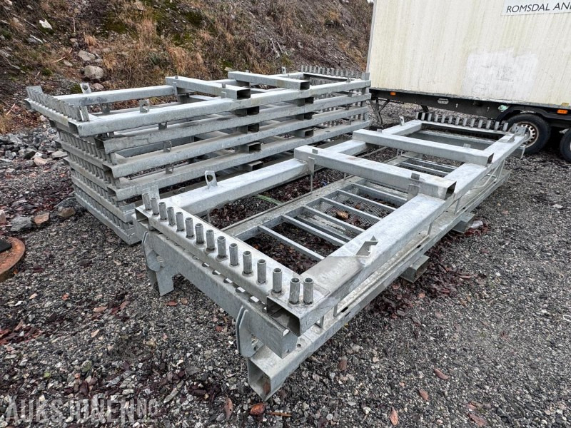 Stor pakke med områdesikring - byggegjerder, stablekasetter/transportkasetter, føtter og div. klammer - Dodatak za Građevinska mašina: slika 3 Stor pakke med områdesikring - byggegjerder, stablekasetter/transportkasetter, føtter og div. klammer - Dodatak za Građevinska mašina: slika 3