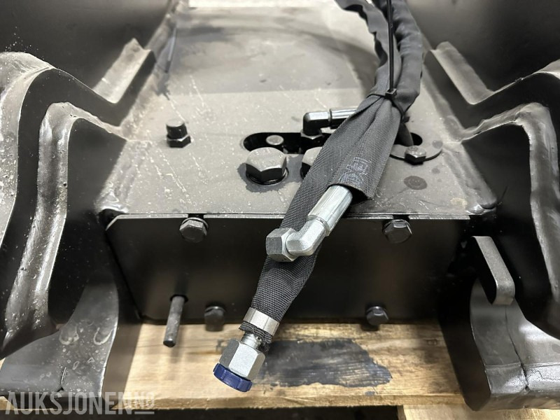 UBRUKT Götene Hydraulisk HK-feste S70 - Dodatak za Građevinska mašina: slika 4 UBRUKT Götene Hydraulisk HK-feste S70 - Dodatak za Građevinska mašina: slika 4