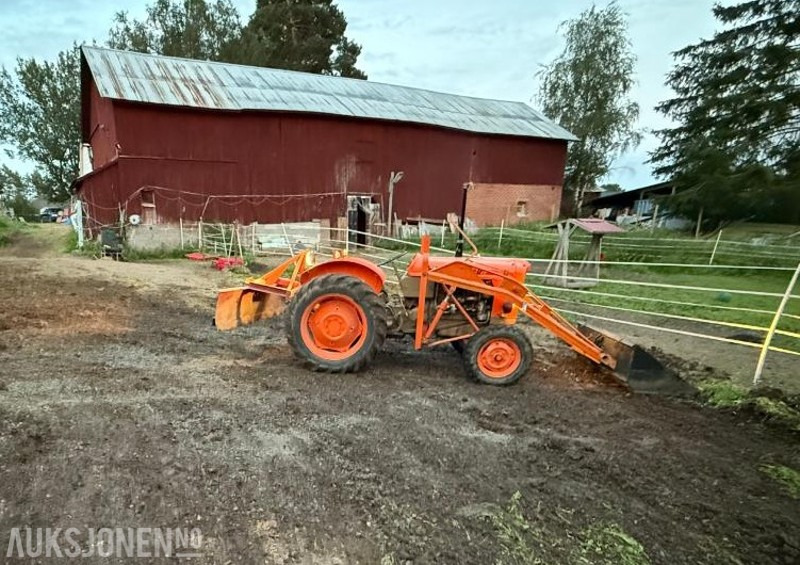 Fiat 411r med bakmontert skjær og frontlaster - Traktor: slika 5 Fiat 411r med bakmontert skjær og frontlaster - Traktor: slika 5