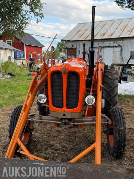 Fiat 411r med bakmontert skjær og frontlaster - Traktor: slika 4 Fiat 411r med bakmontert skjær og frontlaster - Traktor: slika 4