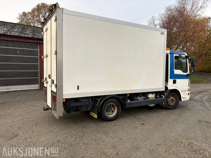 Kamion 2013 MAN TGL 3 seter Euro6 4X2 skap m/varme og innredning: slika 7 Kamion 2013 MAN TGL 3 seter Euro6 4X2 skap m/varme og innredning: slika 7
