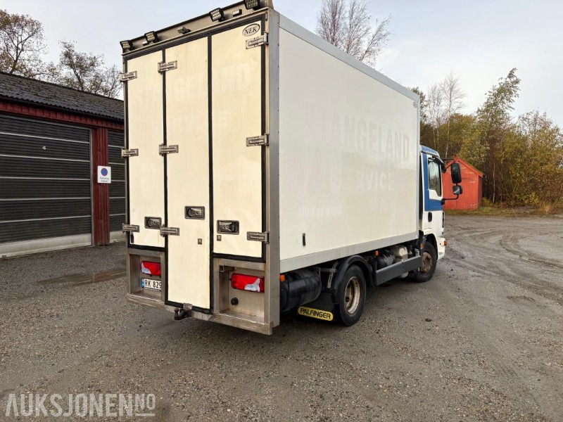 Kamion 2013 MAN TGL 3 seter Euro6 4X2 skap m/varme og innredning: slika 8 Kamion 2013 MAN TGL 3 seter Euro6 4X2 skap m/varme og innredning: slika 8
