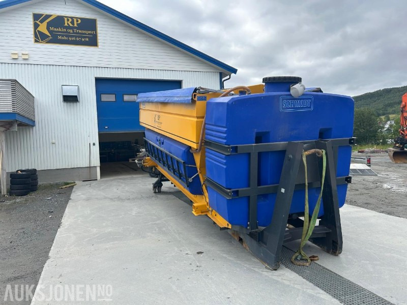 2016 AEBI Schmidt Stratos Fastsandspreder - Kamion: slika 2 2016 AEBI Schmidt Stratos Fastsandspreder - Kamion: slika 2